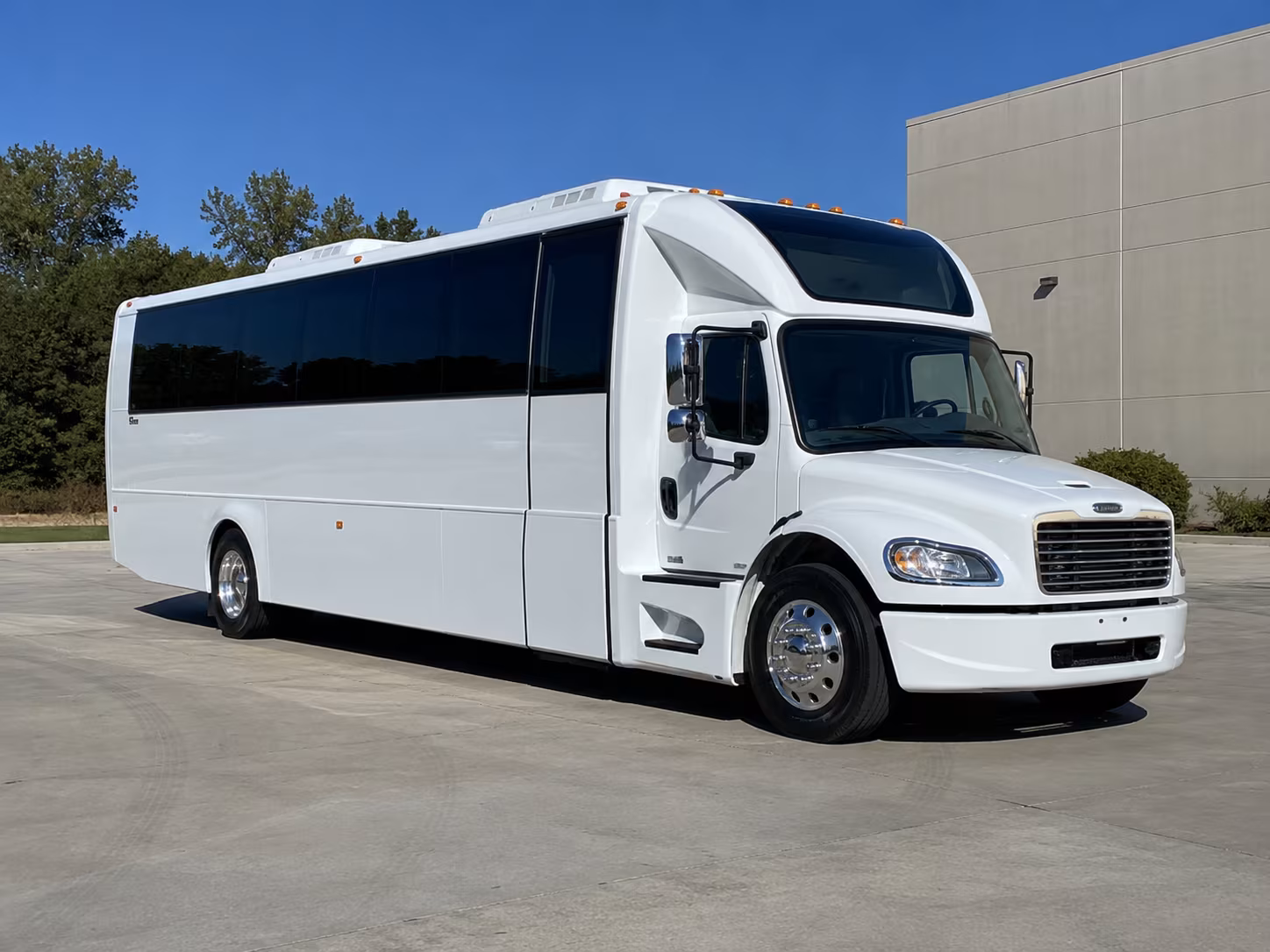 40 Passenger Party Bus Exterior