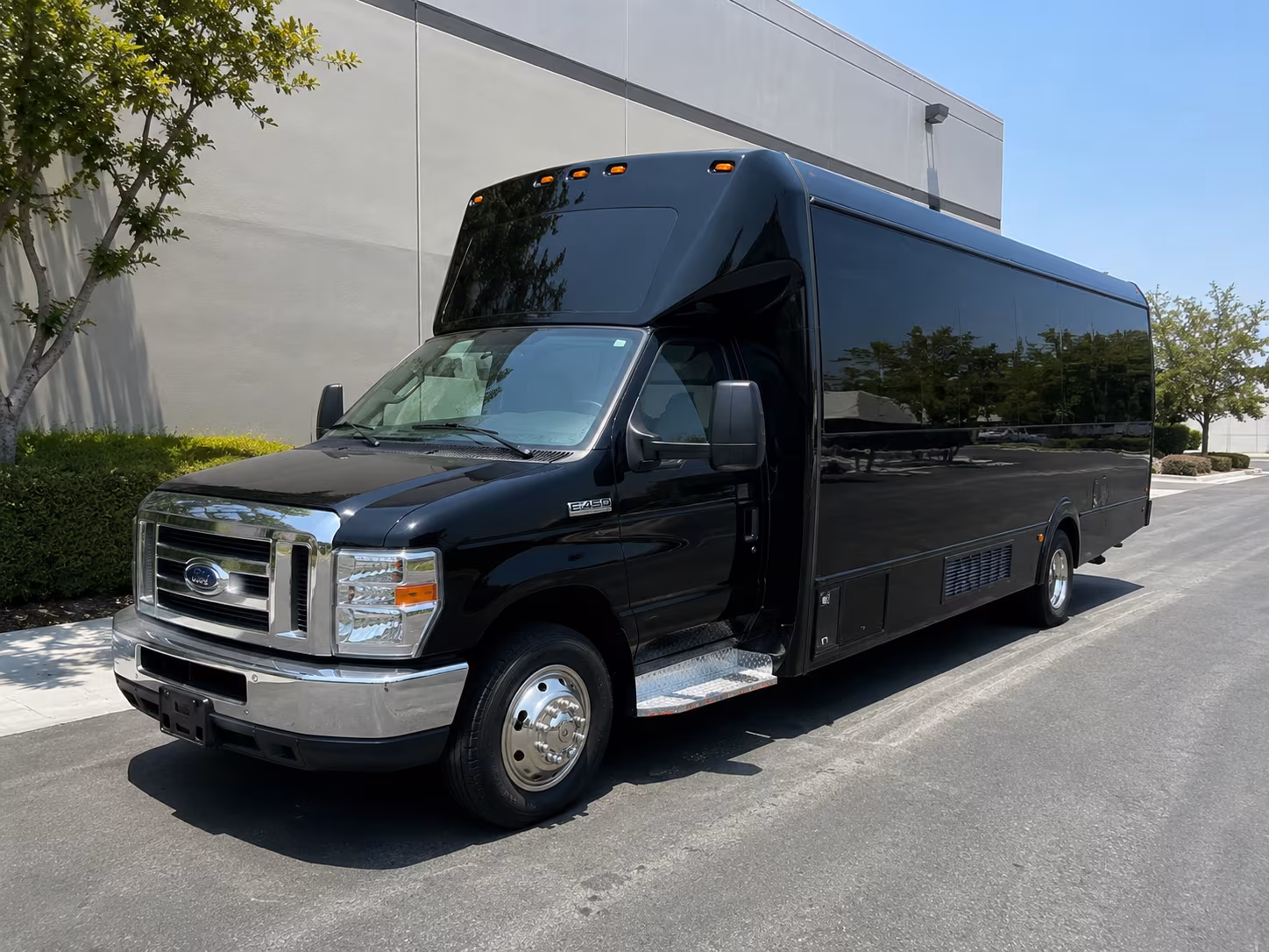 50 Passenger Party Bus Exterior