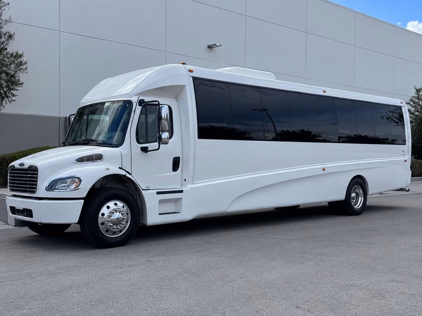 Ontario Wedding Transportation party bus exterior