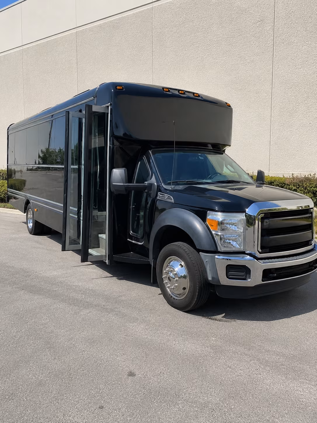 Ontario Wedding Transportation pickup coordination